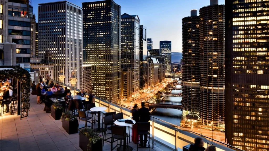 London-House-rooftop-bars-Chicago