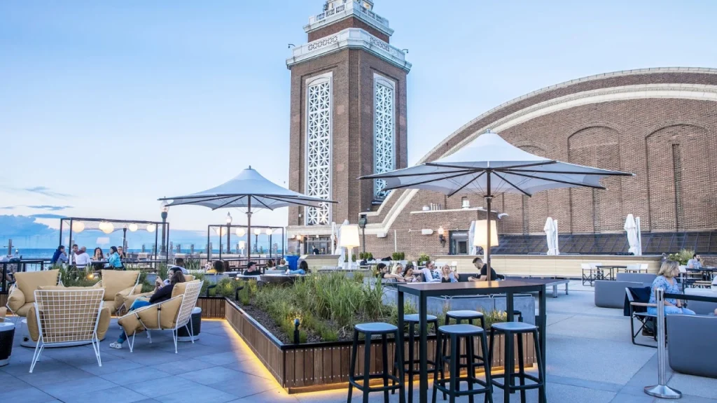 The Offshore Rooftop-Rooftop Bars Chicago