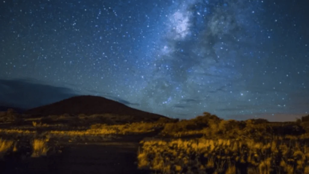 Visit-Mauna-Kea-for-a-Meeting-with-the-Stars-Things-to-do-in-Hawaii