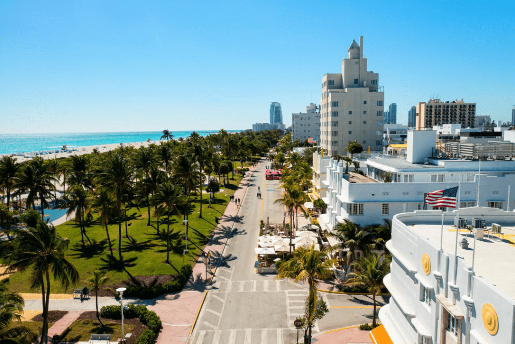 best places to visit in florida, ocean drive, trippybug