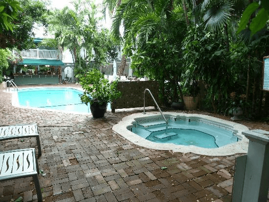 hotels with private jacuzzi in room