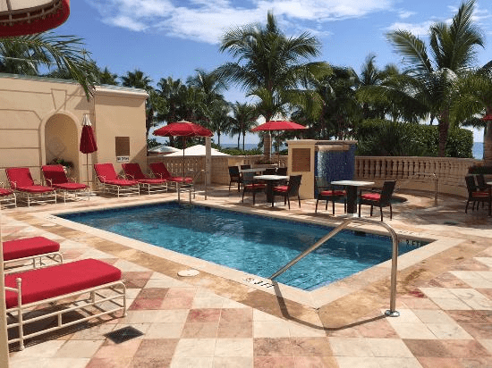 hotels with private jacuzzi in room