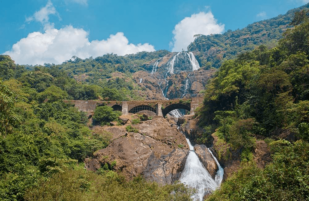 doodhsagar falls, 