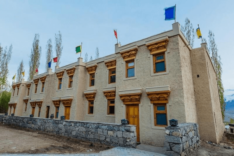 hotels in leh,