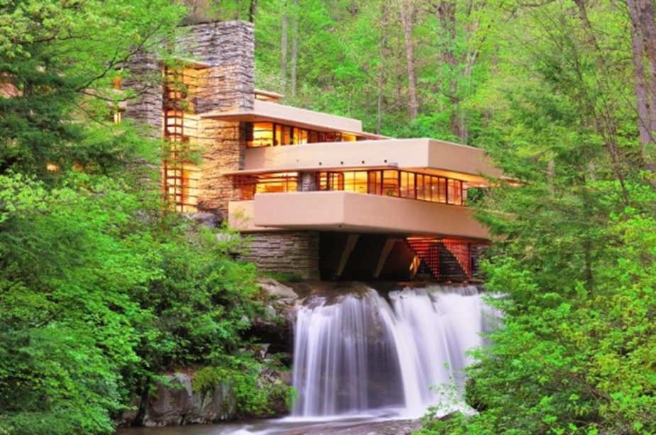 Falling-Waters-House-THINGS-TO-DO-IN-PENNSYLVANIA