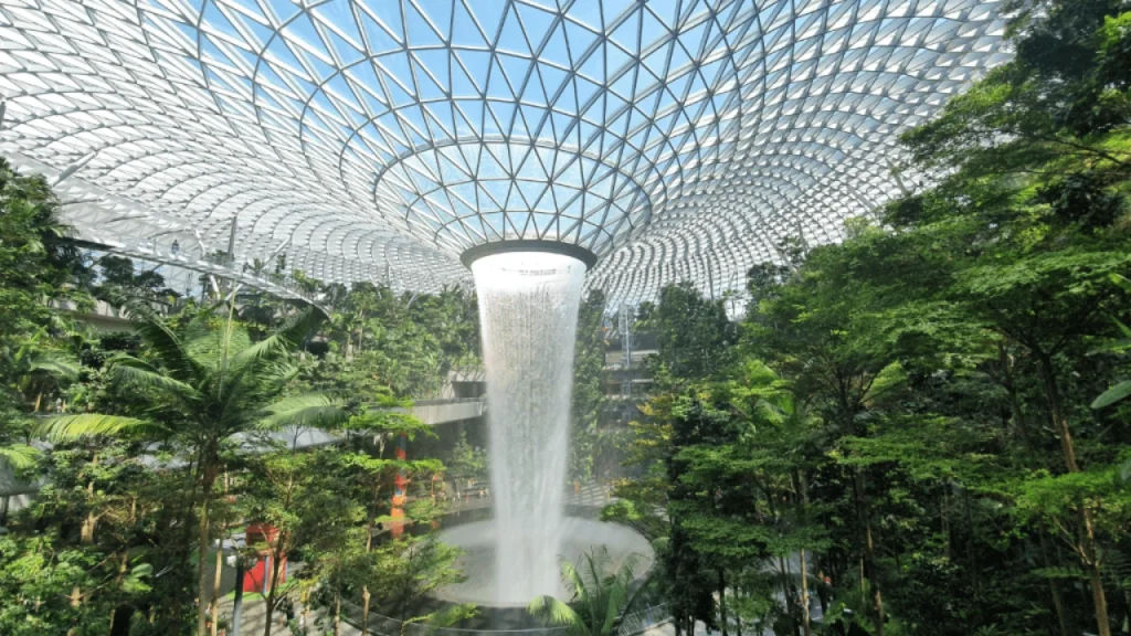 Attractions-of-Singapore-Changi-Airport