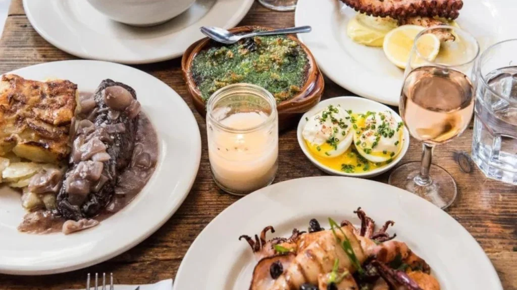 TARTINE-CAFE-AND-RESTAURANT-BRUNCH-SPOTS-IN-NYC